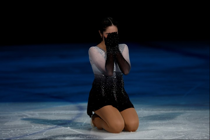 El emotivo homenaje de la patinadora sobre hielo a su papá, el argentino que murió en la tragedia aérea de Potomac. Reuters