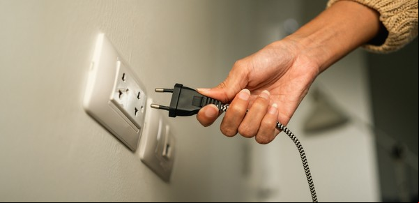 Cortes de luz y golpes de tensión: 3 medidas clave para evitar daños en tus aparatos