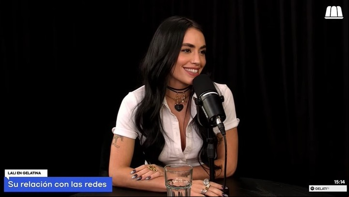 Lali Espósito visitó el stream de su novio, Pedro Rosemblat. Foto: Captura video.