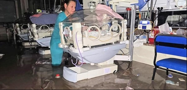 "Vamos a pasar esta, Amely": la historia de la médica que rescató a una beba de la incubadora en el hospital de Bahía Blanca