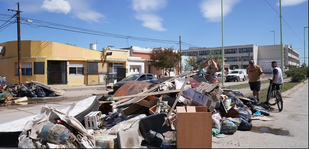La plata del contrabando que terminó ayudando a los inundados de Bahía Blanca