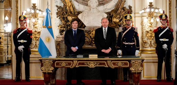 Los planes de Javier Milei, el Gran Hermano para la prensa y el doble golpe contra Cristina Kirchner