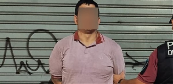 Lo buscaban por decapitar a un hombre en Ciudadela y tirar la cabeza en un contenedor: cayó robando medias