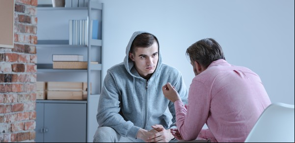 Adolescencia: quiénes son los "incels" de Argentina y el juicio que comienza por un hecho grave en una facultad