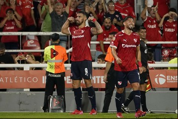 Independiente fue una maquinita, arrasó a Godoy Cruz con un primer tiempo demoledor y se afirma en la cima de su zona