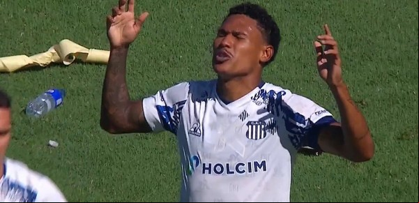 Un gol por lado, un zapatazo "a lo Chilavert" y mucha polémica: Belgrano y Talleres igualaron el clásico que en Córdoba se juega durante dos semanas