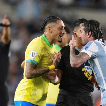 Raphinha, en otro cara a cara con "la Selección": Barcelona enfrenta al Atlético de Madrid de los argentinos en la Copa del Rey y el brasileño quiere revancha