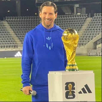 La emoción de Messi cuando se reencontró con la Copa del Mundo: "Es muy linda..."