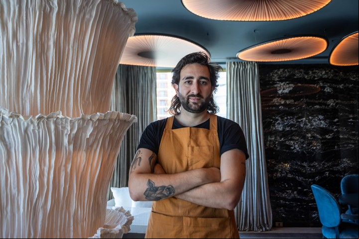 Pedro Bargero es chef del restaurante marplatense Mar Cocina Suratlántica. Foto: Gabriel Bulacio