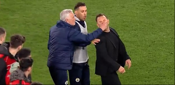 Insólito: Fenerbahçe quedó eliminado en la Copa de Turquía y José Mourinho le apretó la nariz al entrenador rival