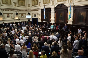 La otra pelea bonaerense: los intendentes buscan eliminar el límite a las reelecciones