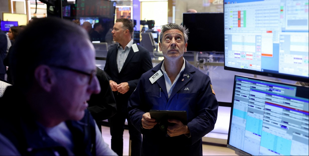 Aranceles de Trump: Wall Street se hunde por segundo día mientras escala una guerra comercial