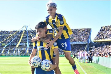 Rosario Central se lo dio vuelta a Vélez en Arroyito para treparse a la punta de la zona B del Torneo Apertura