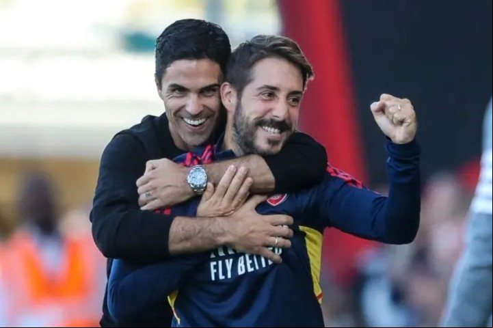 Nicolas Jover, especialista en jugadas de pelota parada e integrante del cuerpo técnico de Mikel Arteta en el Arsenal.