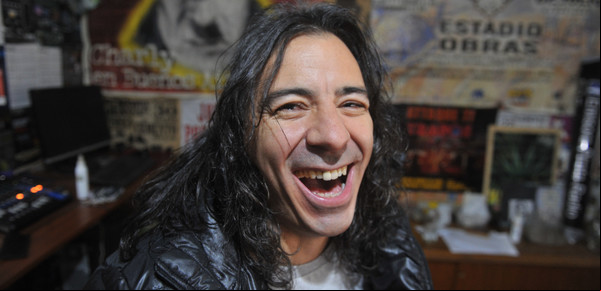 Lombriz, el reidor más famoso de la tele, tiene su biopic: "¿Quién carajo necesita un doble de Fabián Vena?"
