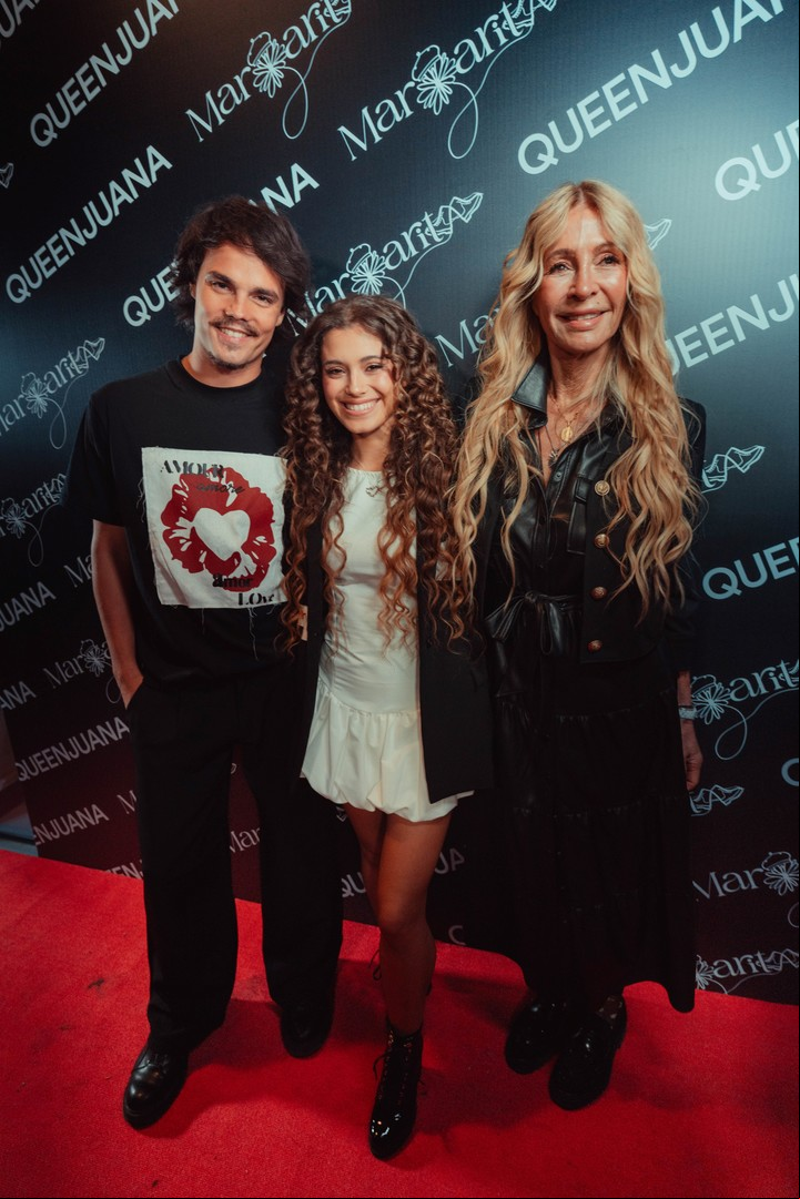 Cris Morena, junto a Mora Bianchi y Toti Spangenberg, en el evento de Queen Juana. Foto: JECAN @somosjecan.
