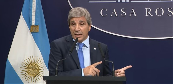 Luis Caputo dijo que los supermercados rechazaron listas de precios con subas de entre 9 y 12 por ciento
