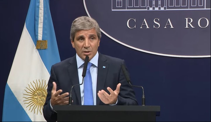 El ministro de Economía, Luis Caputo, anunció el levantamiento del cepo cambiario a partir del próximo lunes 14 de abril.