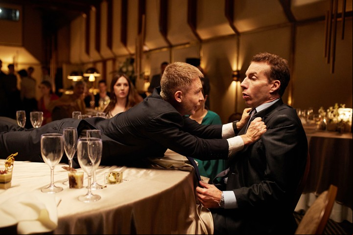 La comedia "Mazel Tov" se entrecruza con el drama y viceversa.