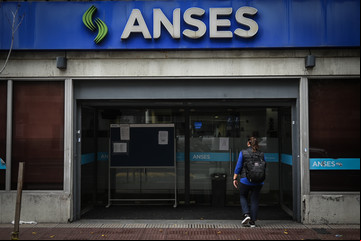 Aumentan las jubilaciones en mayo 2025: cuánto cobrarán los de la mínima con el ajuste del mes y el bono de $ 70.000