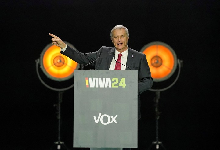 El político chileno José Antonio Kast habla durante un mitin organizado por el partido Vox de cara a las elecciones europeas, junto a varios líderes de extrema derecha, entre ellos el presidente de Argentina, Javier Milei, en Madrid, España, el 19 de mayo de 2024. REUTERS/Ana Beltran