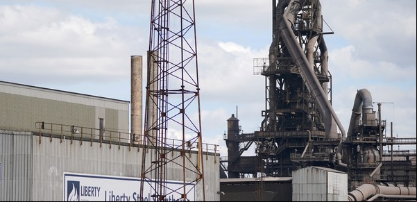Acero: en una carrera contrarreloj, Gran Bretaña nacionaliza British Steel y la rescata de manos chinas