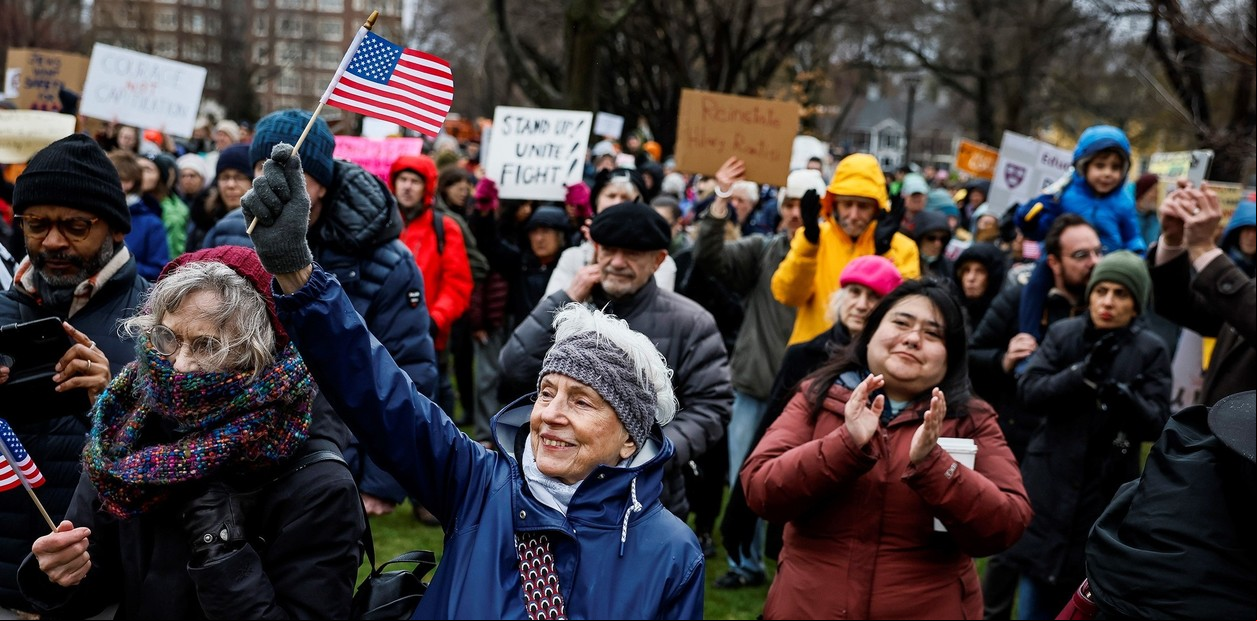 Trump congela US$ 2 mil millones en fondos federales para Harvard por no frenar el activismo en su campus