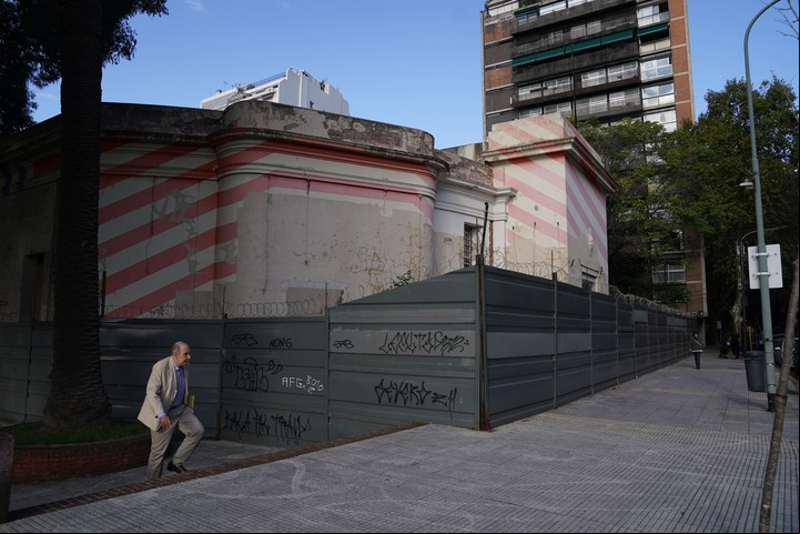 Palais de Glace. Ingreso por calle Posadas y el pasaje Eduardo Schiaffino, en Recoleta. Foto Juano Tesone