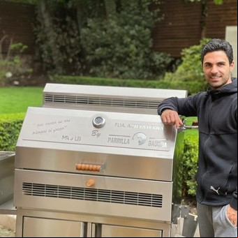 Asado, mate y empanadas: las pasiones argentinas de Mikel Arteta, el DT del Arsenal que logró lo que parecía imposible contra Real Madrid en Champions
