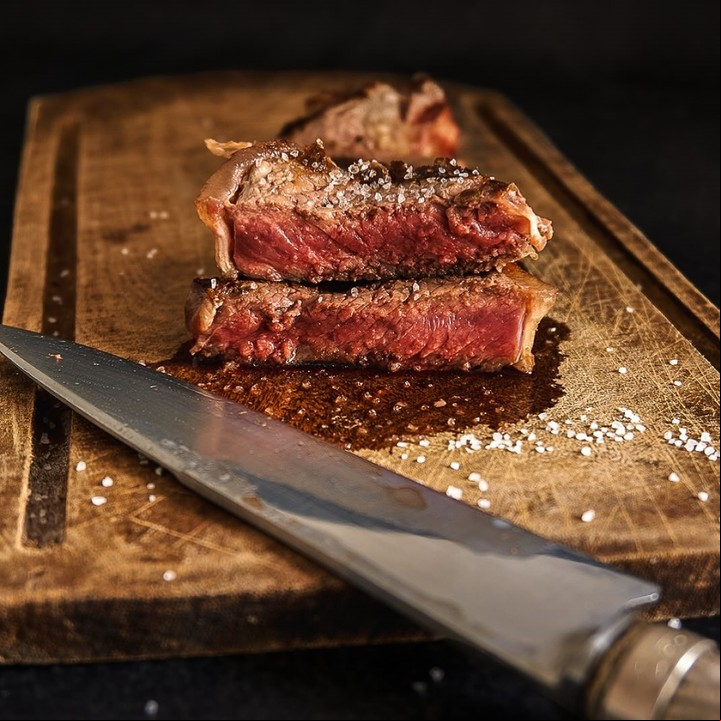 Historia, carne al punto justo y precios que te invitan a volver. Foto: Instagram @lodejesus.