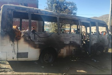 Cinco adolescentes murieron al incendiarse un micro escolar: la modificación en el vehículo que causó la tragedia