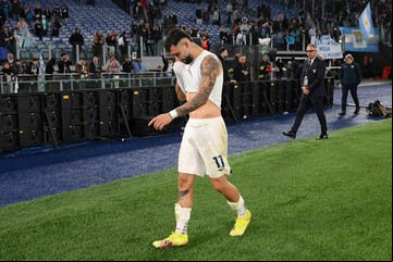 Taty Castellanos pasó de un golazo de taco a errar el penal que eliminó a Lazio de la Europa League en un final dramático