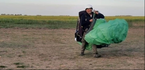 Murió un hombre que hacía parapente en Saavedra: era experto en sistemas y trabajaba en el municipio
