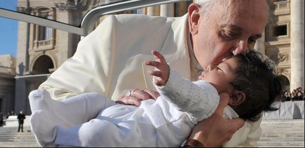 Murió el papa Francisco: el nombre que volvió a la popularidad cuando Bergoglio llegó al Vaticano