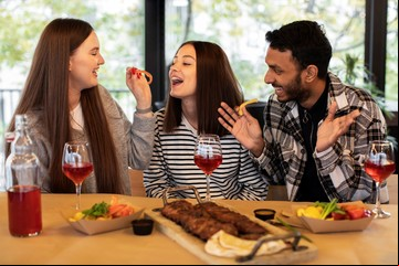 A pasos del Obelisco: pastas caseras, carnes a la parrilla y descuentos del 20% para disfrutar en un histórico restaurante porteño
