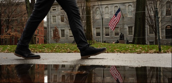 Donald Trump vuelve a la carga contra la Universidad de Harvard: ahora la acusa de ser "antisemita" y una "amenaza para la democracia"