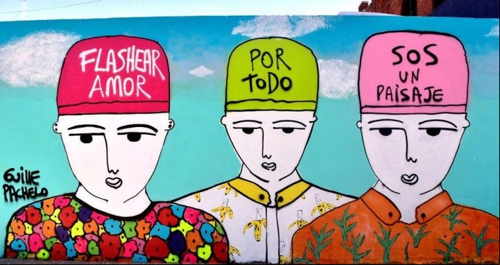 Los murales de Pachelo, con frases simples y directas.