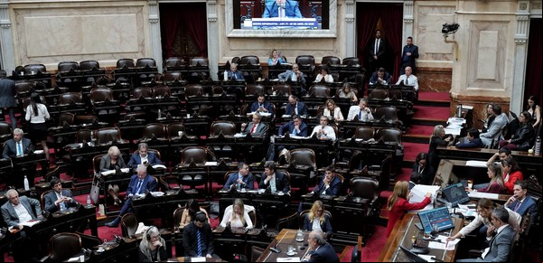 Francos desligó a Milei del criptogate, pero la oposición lo puso en aprietos y ahora buscará activar la comisión investigadora