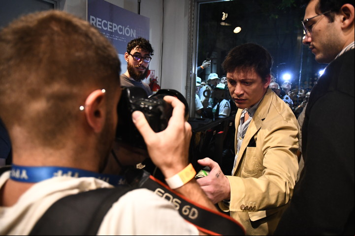 Santago Caputo y su amenaza a un fotógrafo que cubría el debate porteño.