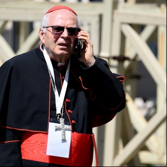 Clima de nervios en el Vaticano ante la cercanía del cónclave: pico de alta presión para un papable famoso y gritos de "¡no voten a Bergoglio!