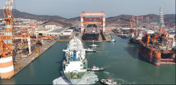 GNL: PAE e YPF suman un segundo barco para exportar gas al mundo