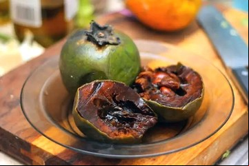 La fruta poco conocida para reducir el colesterol y mejorar la absorción de hierro 