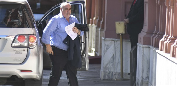 Avanza una investigación por evasión y enriquecimiento ilícito contra un ex gobernador de Corrientes