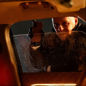 Anthony Hopkins vs. Dady Brieva: el juego de las diferencias que plantea Encerrado, remake de 4x4