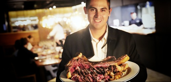 En Palermo, el nuevo restaurante de los impulsores del chuletón en Buenos Aires: un bife gigante de hasta un kilo y medio de peso