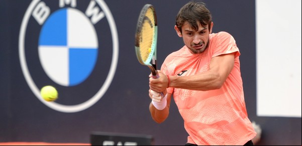 Masters 1.000 de Roma: Mariano Navone le ganó al local Cina y su "premio" será enfrentar a Jannik Sinner, en su regreso tras la sanción