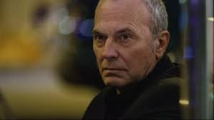 El español José Coronado encabeza el elenco de "Legado", un drama que combina asuntos de familia y de poder.
