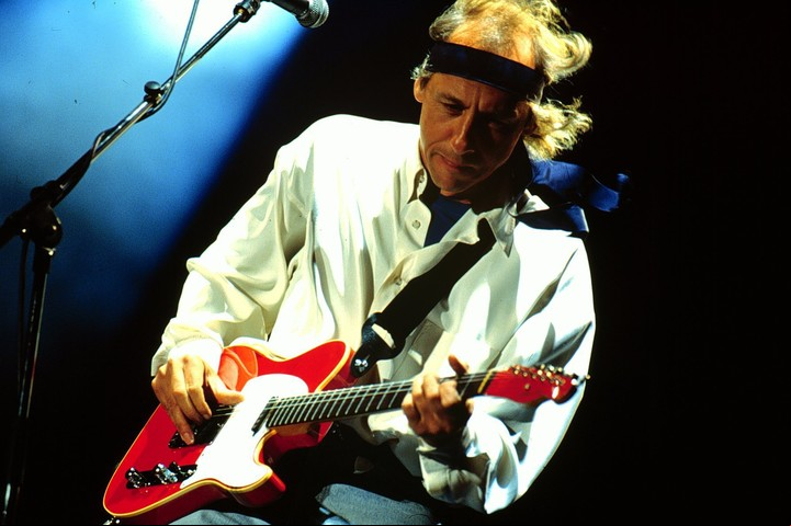 Mark Knopfler, líder de Dire Straits.