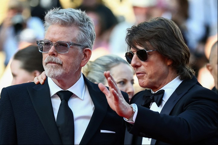 Cruise junto a su amigo el director Christopher McQuarrie. Foto Reuters