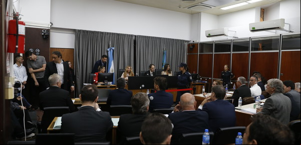 Juicio por la muerte de Maradona: investigan si la productora de un ex Puma está haciendo un documental sin permiso